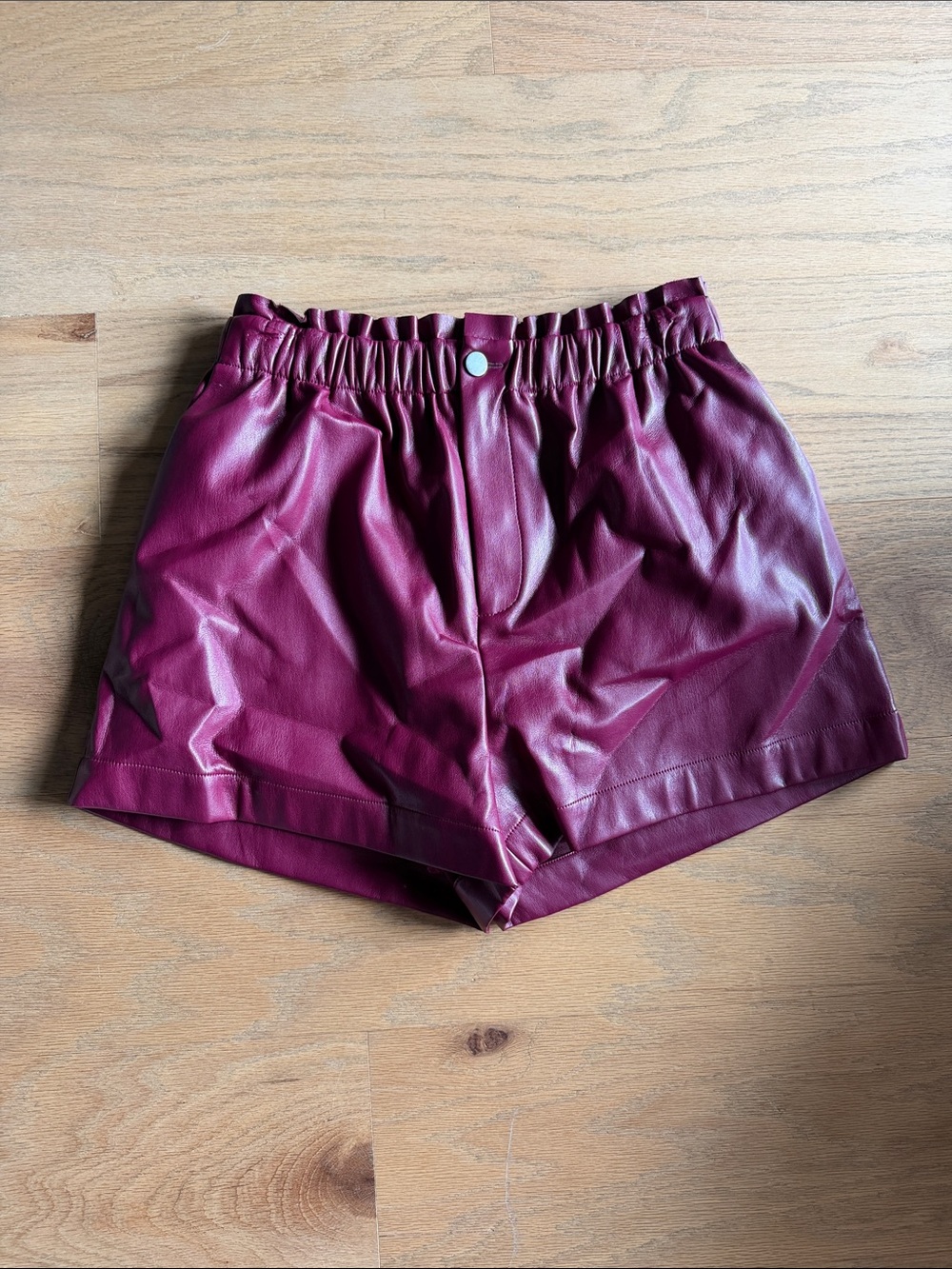 CAMI NYC Women's Faux Leather Burgundy Elastic-Waist Shorts S